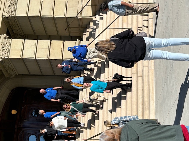 group descending steps of the capital